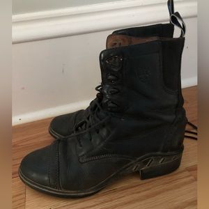 Ariat paddock boots - black, size 6.5